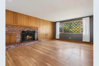 10426 SE Lincoln Ct, Portland, OR 97216 - Photo 3