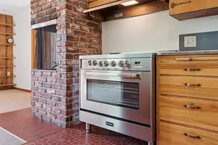 10426 SE Lincoln Ct, Portland, OR 97216 - Photo 11