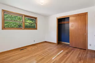 10426 SE Lincoln Ct, Portland, OR 97216 - Photo 17