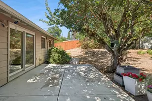 10426 SE Lincoln Ct, Portland, OR 97216 - Photo 33