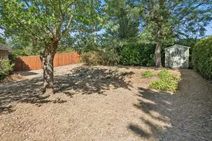 10426 SE Lincoln Ct, Portland, OR 97216 - Photo 35