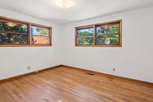 10426 SE Lincoln Ct, Portland, OR 97216 - Photo 15