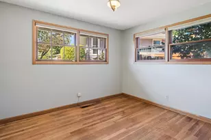 10426 SE Lincoln Ct, Portland, OR 97216 - Photo 19