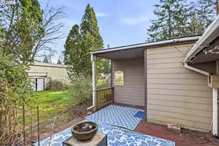12510 SE Raymond St, Portland, OR 97236 - Photo 19