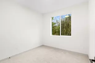 5213 SW Vacuna St, Portland, OR 97219 - Photo 9