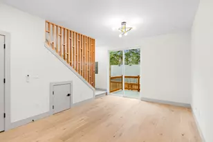 5213 SW Vacuna St, Portland, OR 97219 - Photo 3