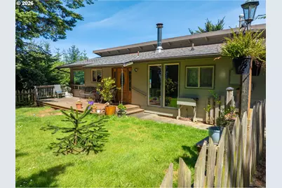 94268 6th St, Gold Beach, OR 97444 - Photo 3