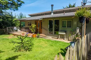 94268 6th St, Gold Beach, OR 97444 - Photo 3