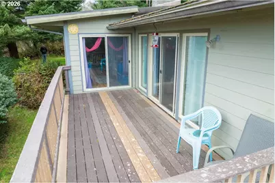 94268 6th St, Gold Beach, OR 97444 - Photo 7