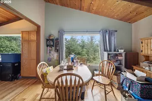 94268 6th St, Gold Beach, OR 97444 - Photo 17