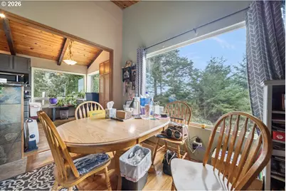 94268 6th St, Gold Beach, OR 97444 - Photo 15