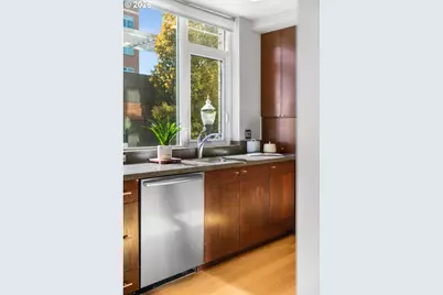 1920 S River Dr #202, Portland, OR 97201 - Photo 25