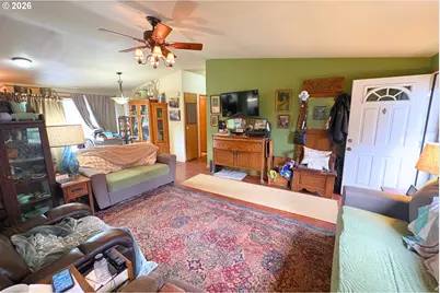 1118 W C Ave, La Center, WA 98629 - Photo 5