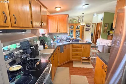 1118 W C Ave, La Center, WA 98629 - Photo 7