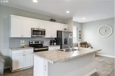 1480 Sunflower St, Woodburn, OR 97071 - Photo 11