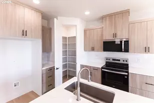 16009 Barlow Trl Ln, Oregon City, OR 97045 - Photo 7