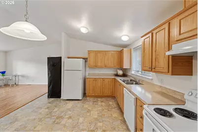 545 Queens Ave, Lakeside, OR 97449 - Photo 7