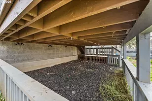 265 SE Grape Ave, Winston, OR 97496 - Photo 23