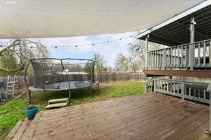 265 SE Grape Ave, Winston, OR 97496 - Photo 17