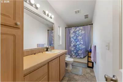 265 SE Grape Ave, Winston, OR 97496 - Photo 11