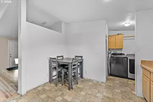 265 SE Grape Ave, Winston, OR 97496 - Photo 7