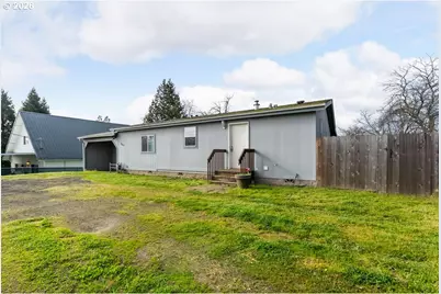 265 SE Grape Ave, Winston, OR 97496 - Photo 31