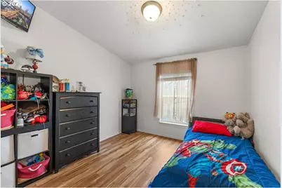 265 SE Grape Ave, Winston, OR 97496 - Photo 25