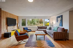 8110 SW Valley View Dr, Portland, OR 97225 - Photo 25