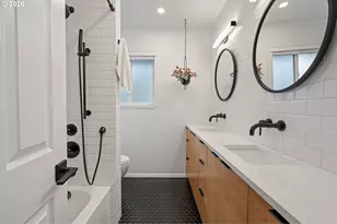 8110 SW Valley View Dr, Portland, OR 97225 - Photo 19