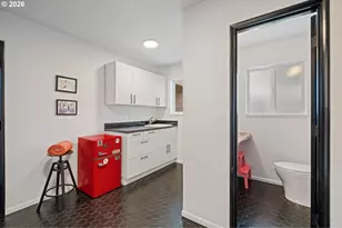 8110 SW Valley View Dr, Portland, OR 97225 - Photo 21