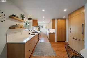 8110 SW Valley View Dr, Portland, OR 97225 - Photo 11