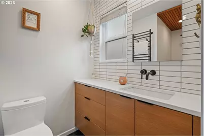 8110 SW Valley View Dr, Portland, OR 97225 - Photo 17