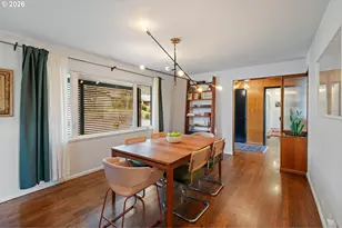 8110 SW Valley View Dr, Portland, OR 97225 - Photo 13