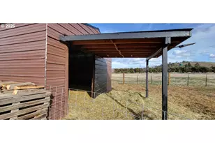 70724 Bear Creek Rd, Wallowa, OR 97885 - Photo 19