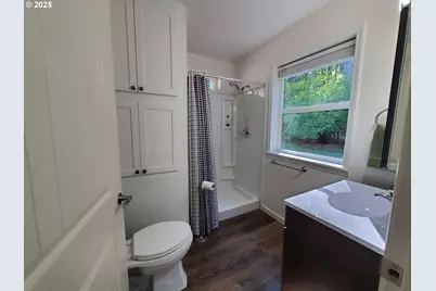 753 Albert Ave, Glendale, OR 97442 - Photo 19