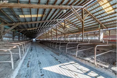 35308 Riverside Ln, Scappoose, OR 97056 - Photo 39