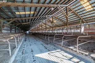 35308 Riverside Ln, Scappoose, OR 97056 - Photo 39