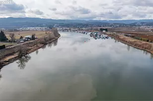 35308 Riverside Ln, Scappoose, OR 97056 - Photo 35