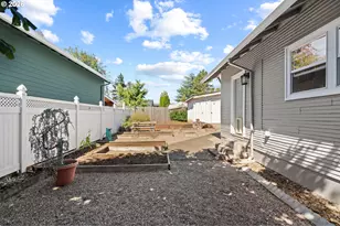 380 E Berkeley St, Gladstone, OR 97027 - Photo 35