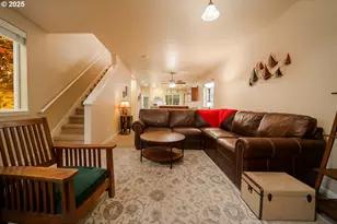 17484 SW November Ct, Beaverton, OR 97003 - Photo 5