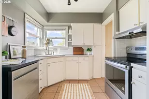 6716 N Commercial Ave, Portland, OR 97217 - Photo 11