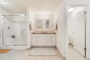 6716 N Commercial Ave, Portland, OR 97217 - Photo 25