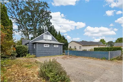 875 SE 66th Way, Hillsboro, OR 97123 - Photo 45