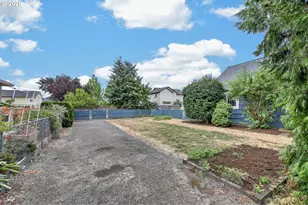 875 SE 66th Way, Hillsboro, OR 97123 - Photo 41