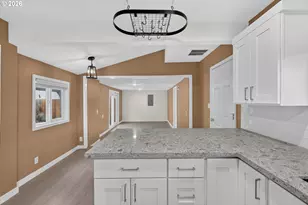 875 SE 66th Way, Hillsboro, OR 97123 - Photo 17