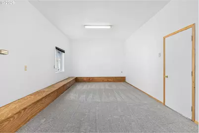 12037 SE Raymond St, Portland, OR 97266 - Photo 29