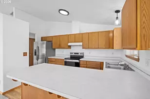 12037 SE Raymond St, Portland, OR 97266 - Photo 15