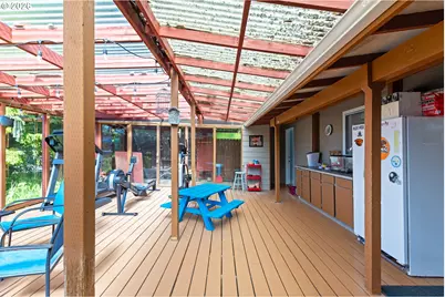 910 N 8th St, Coos Bay, OR 97420 - Photo 25