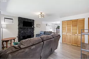 277 71st Pl, Springfield, OR 97478 - Photo 7