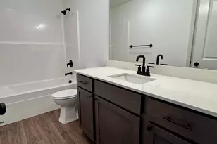 881 NE Laurel Spgs Dr, Hermiston, OR 97838 - Photo 7